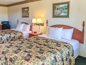 Days Inn 산더스빌 외부 사진